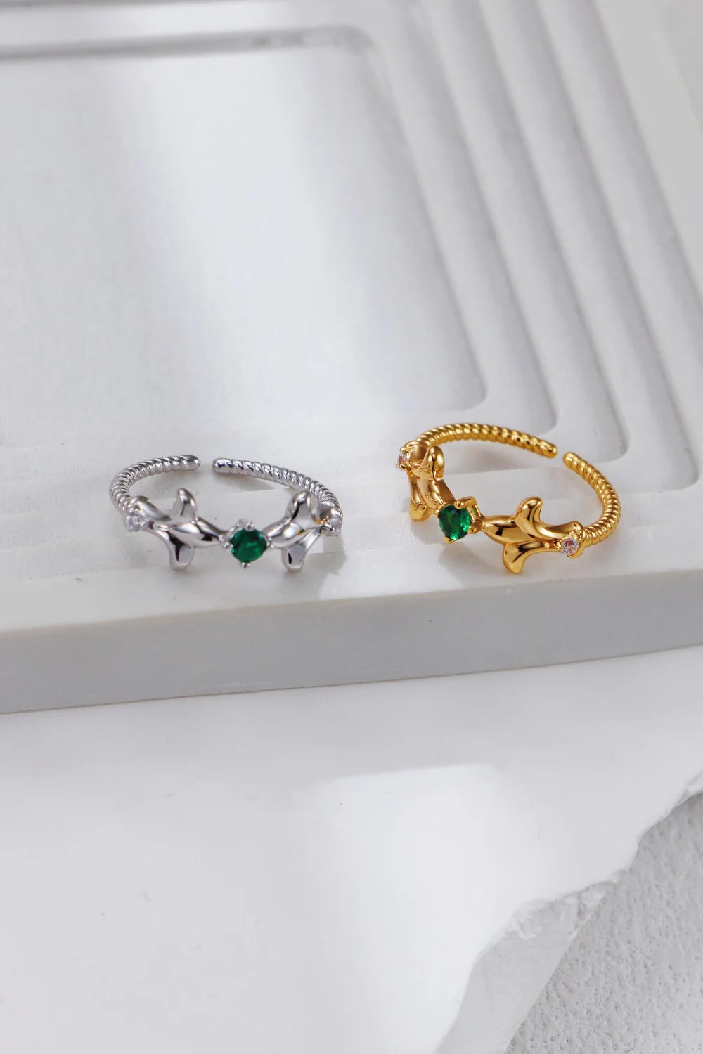 Fashionable Green Zirconia Ring